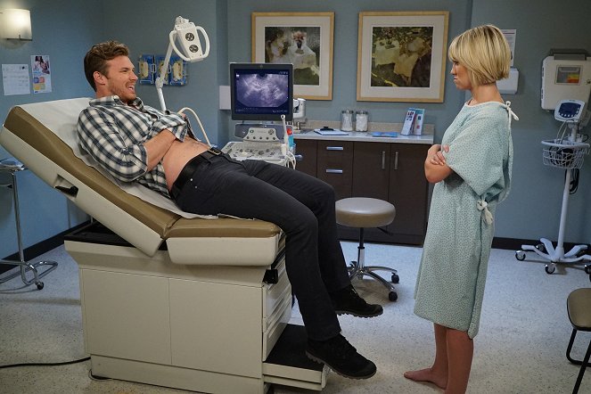 Baby Daddy - To Elle and Back - Photos - Derek Theler, Chelsea Kane