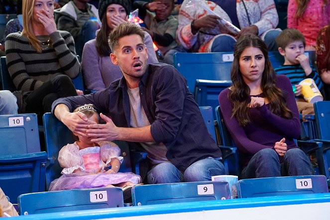 Tři kluci a nemluvně - When Elle Freezes Over - Z filmu - Jean-Luc Bilodeau, Daniella Monet