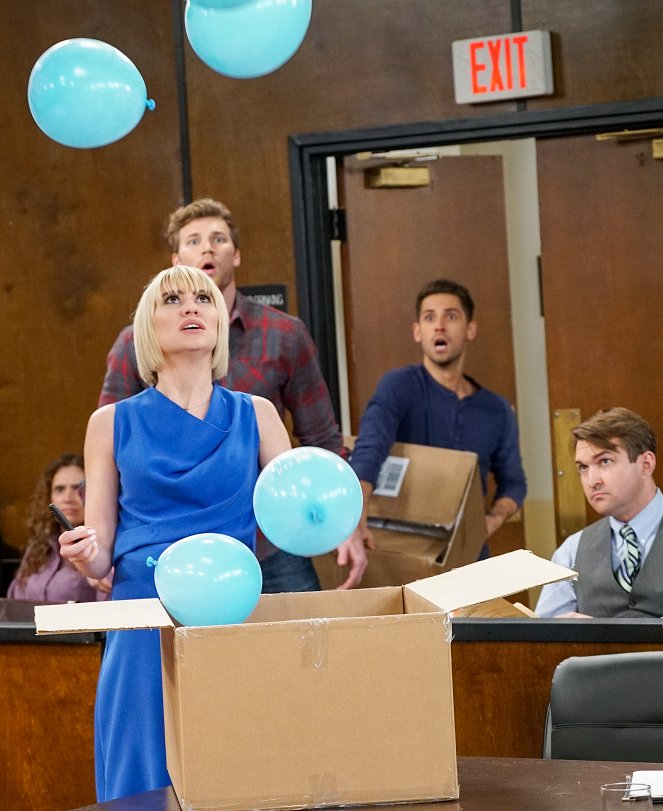 Baby Daddy - Season 6 - What's in the Box?! - Photos - Chelsea Kane, Derek Theler, Jean-Luc Bilodeau