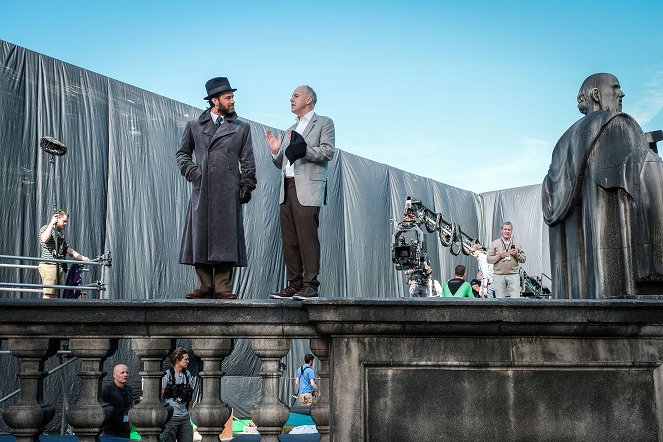 Legendás állatok - Grindelwald bűntettei - Forgatási fotók - Jude Law, David Yates