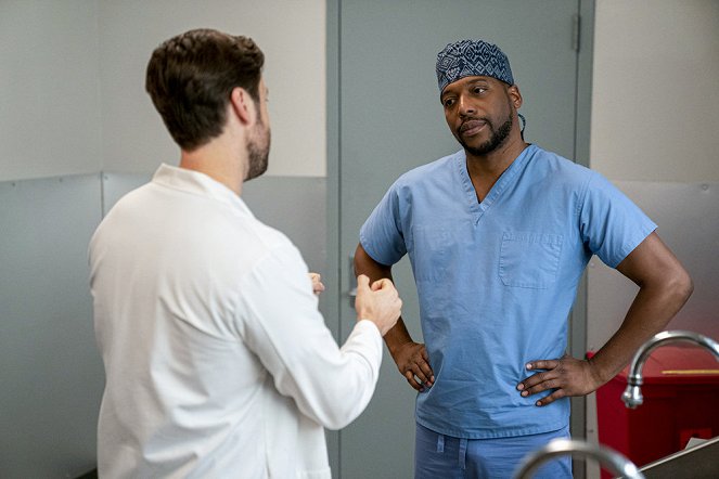 New Amsterdam - Replacement - Photos - Jocko Sims