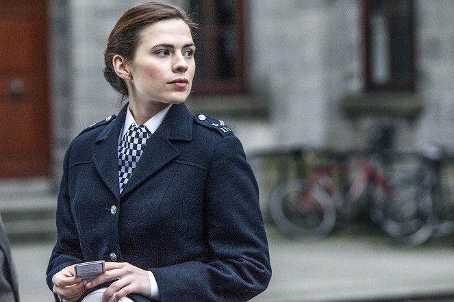 Life of Crime - Episode 1 - Photos - Hayley Atwell