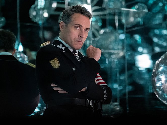The Man in the High Castle - Season 4 - Happy Trails - Photos - Rufus Sewell