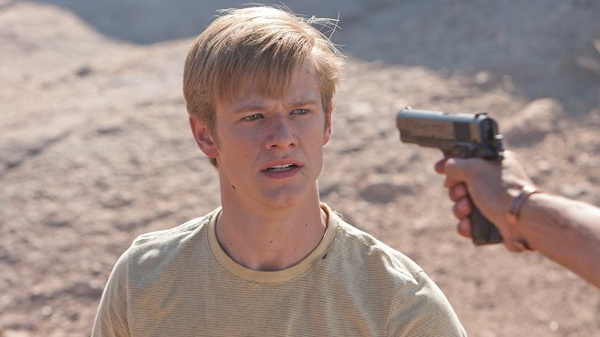 Dark Hearts - De la película - Lucas Till