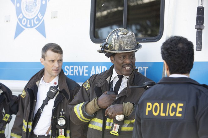 Chicago Fire - Welcome to Crazytown - Film - Eamonn Walker
