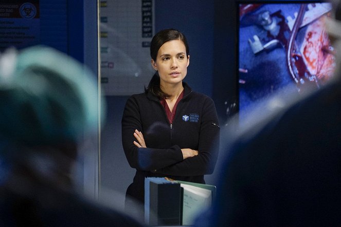 Chicago Med - I Can't Imagine the Future - Photos - Torrey DeVitto