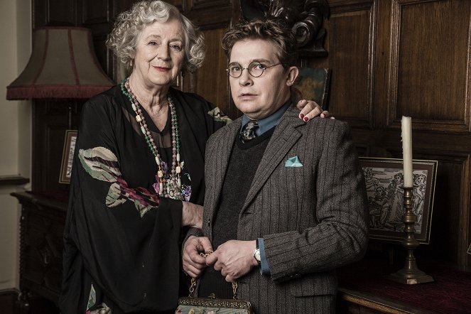 Father Brown - Season 7 - The Whistle in the Dark - Promoción - Maggie Steed, Jonathan Broadbent