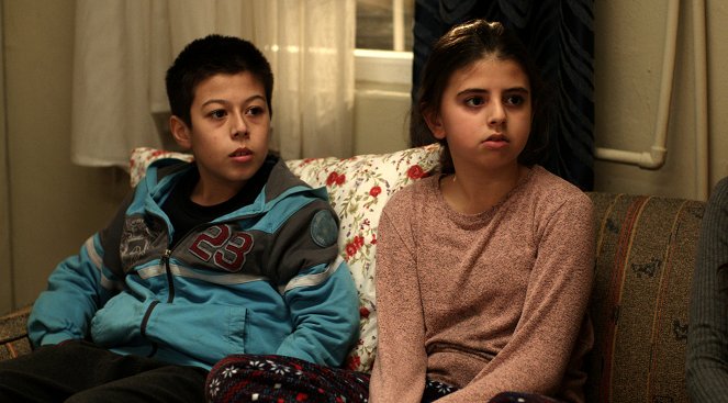 Az én kis családom - Episode 15 - Filmfotók - Alp Akar, Zeynep Selimoğlu