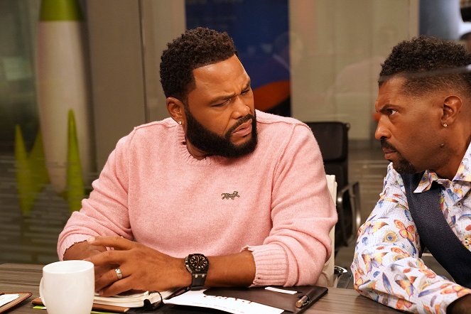 Black-ish - Season 6 - Daughters for Dummies - Photos - Anthony Anderson, Deon Cole