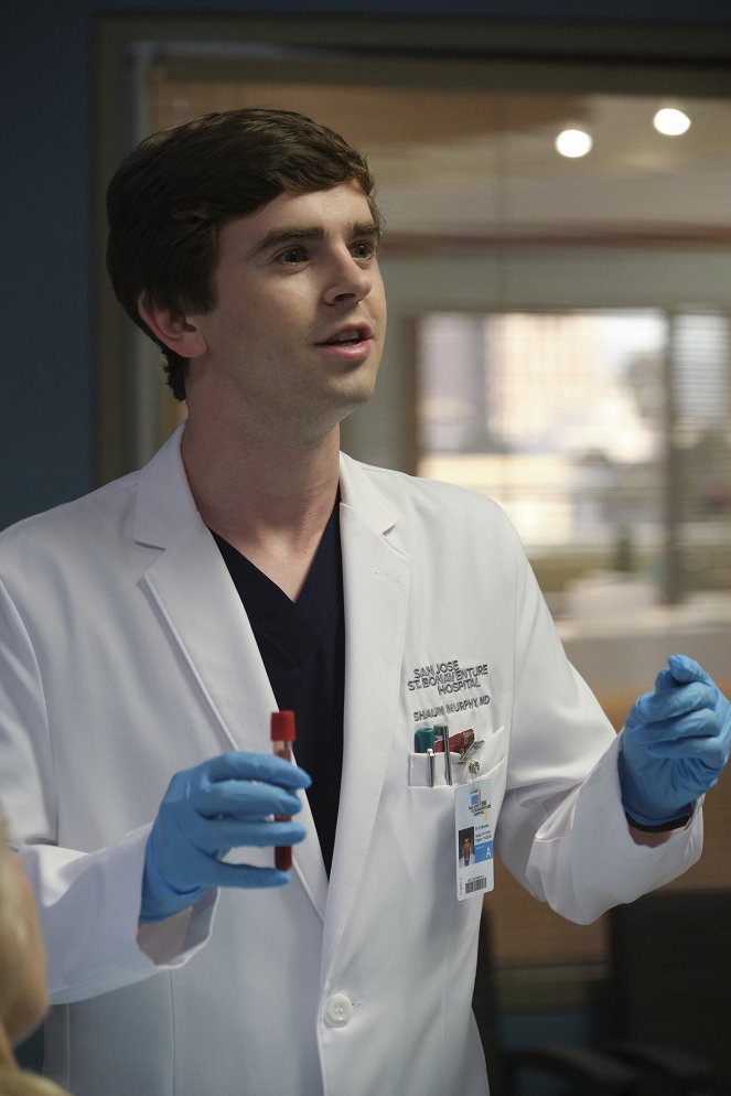 The Good Doctor - 45-Degree Angle - Photos - Freddie Highmore