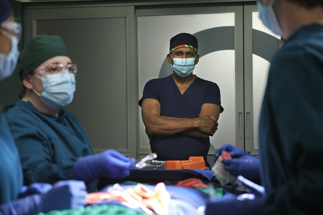 The Good Doctor - 45-Degree Angle - Photos - Hill Harper