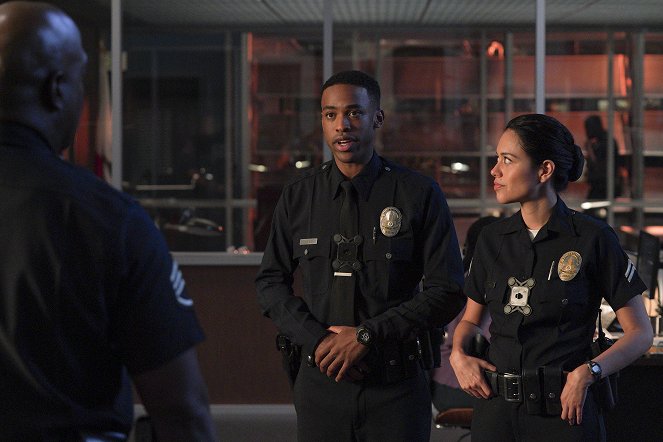 The Rookie - Tough Love - Do filme - Titus Makin Jr., Alyssa Diaz