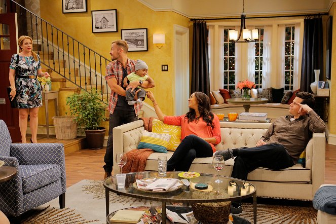 Melissa & Joey - Let's Get It Started - Photos