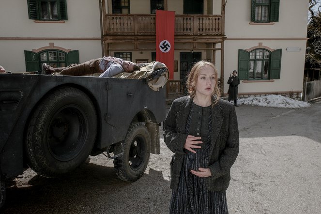 Ein Dorf wehrt sich: Das Geheimnis von Altaussee - Kuvat elokuvasta - Harald Windisch, Brigitte Hobmeier