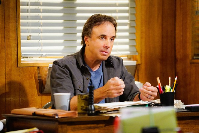 Man with a Plan - A Dinner Gone Wrong - Film - Kevin Nealon