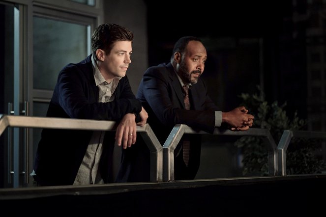 The Flash - There Will Be Blood - Photos - Grant Gustin, Jesse L. Martin