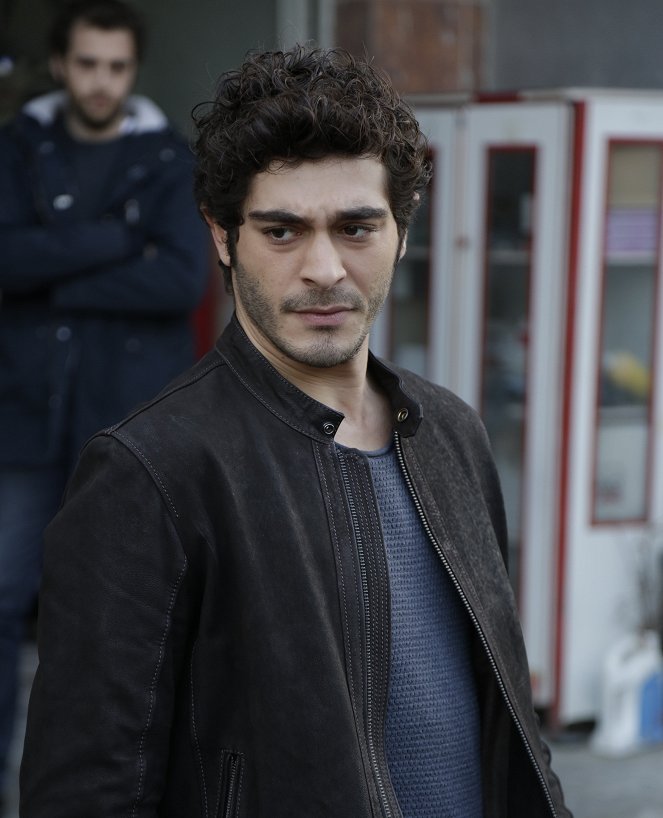 Bizim Hikaye - Episode 13 - Z filmu - Burak Deniz