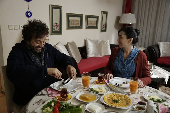 Az én kis családom - Episode 16 - Filmfotók - Reha Özcan, Evrim Doğan