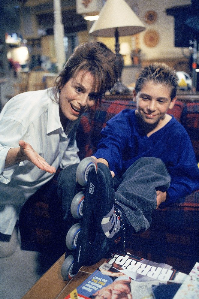 Malcolm in the Middle - Season 1 - Rollerskates - Photos