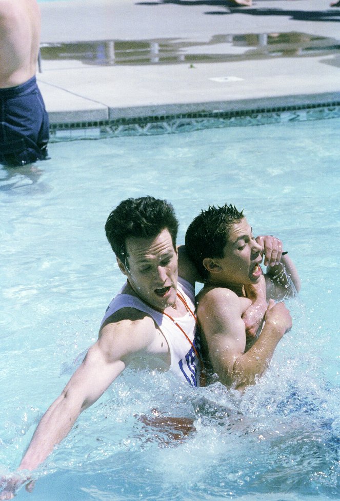 Malcolm in the Middle - Season 1 - Water Park - Photos