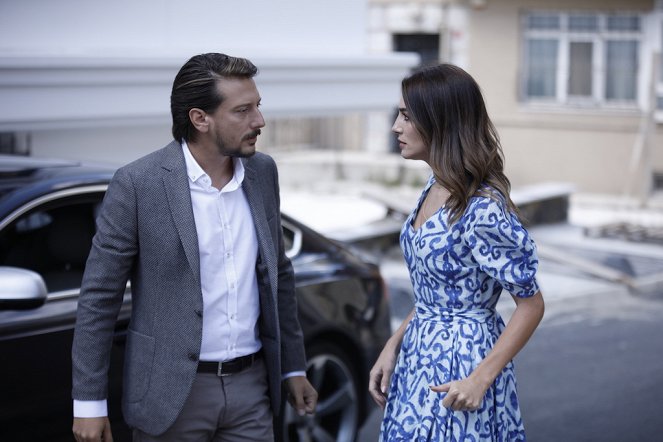 Kimse Bilmez - Episode 15 - Photos - Engin Hepileri, Zehra Yılmaz