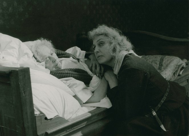 Gösta Berling - Filmfotók - Hilda Forsslund, Gerda Lundequist