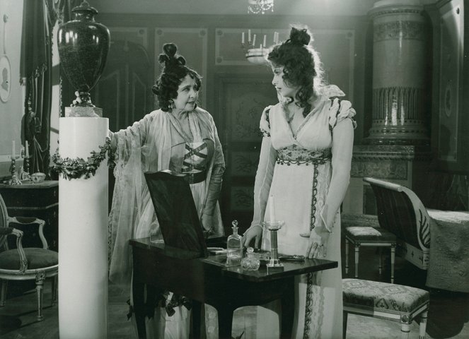 Gösta Berling II. - Z filmu - Ellen Cederström, Greta Garbo