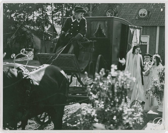 Gösta Berling - Filmfotók - Mona Mårtenson, Greta Garbo