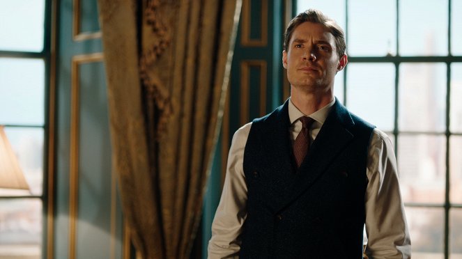 The Royals - Season 4 - Black as His Purpose Did the Night Resemble - Photos