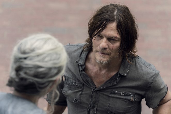 The Walking Dead - Open Your Eyes - Photos - Norman Reedus