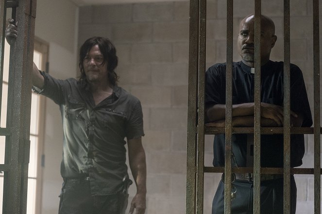 The Walking Dead - Open Your Eyes - Photos - Norman Reedus, Seth Gilliam
