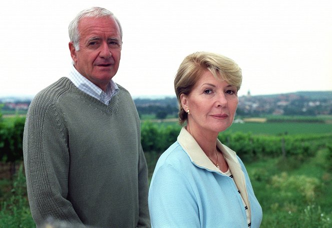 Julia - Eine ungewöhnliche Frau - Singerstraße 17 - Werbefoto - Peter Bongartz, Christiane Hörbiger