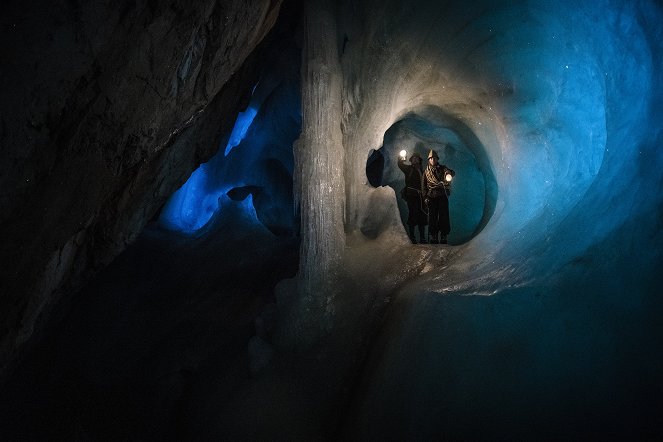 Bergwelten - Eisiges Labyrinth - Klettern in den größten Eishöhlen der Welt - Kuvat elokuvasta