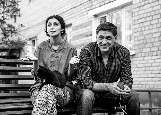 A u nas vo dvore... - Season 2 - Dreharbeiten - Ravshana Kurkova, Sergey Puskepalis