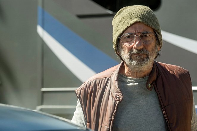This Is Us - Sorry - Photos - Griffin Dunne