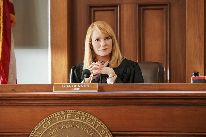 All Rise - How to Succeed in Law Without Really Re-Trying - De la película - Marg Helgenberger