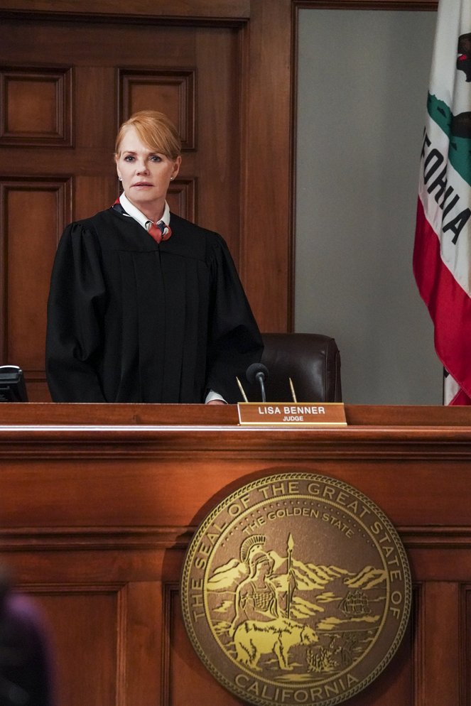Bírónő, kérem! - Season 1 - Bomba-sztori - Filmfotók - Marg Helgenberger