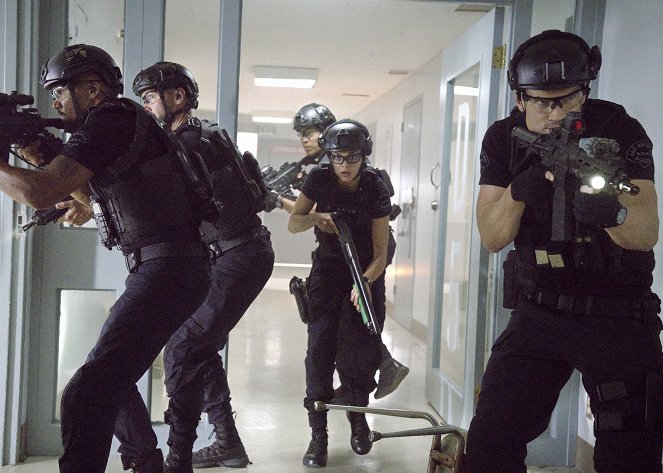 S.W.A.T. - Season 3 - Bad Faith - Photos - Shemar Moore, Jay Harrington, David Lim, Lina Esco, Alex Russell