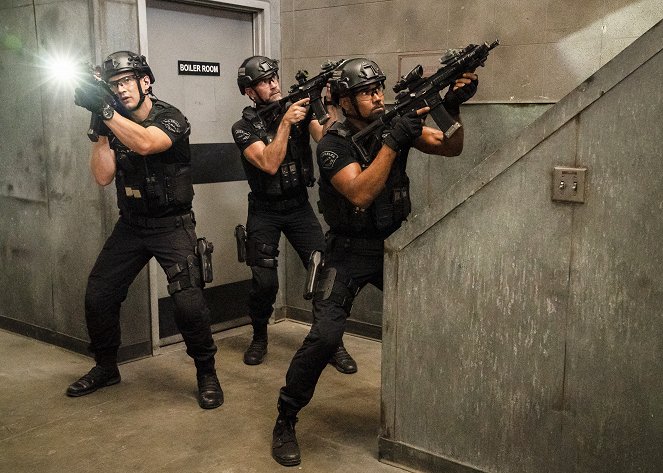 SWAT - Különleges egység - Csak százasok - Filmfotók - Alex Russell, Jay Harrington, Shemar Moore