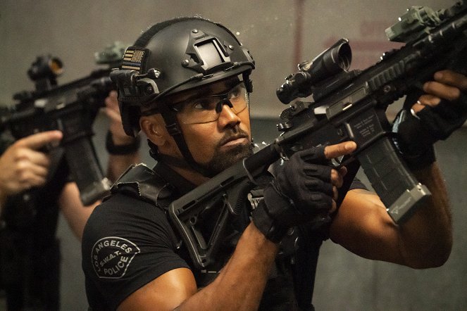 S.W.A.T. - Funny Money - Photos - Shemar Moore