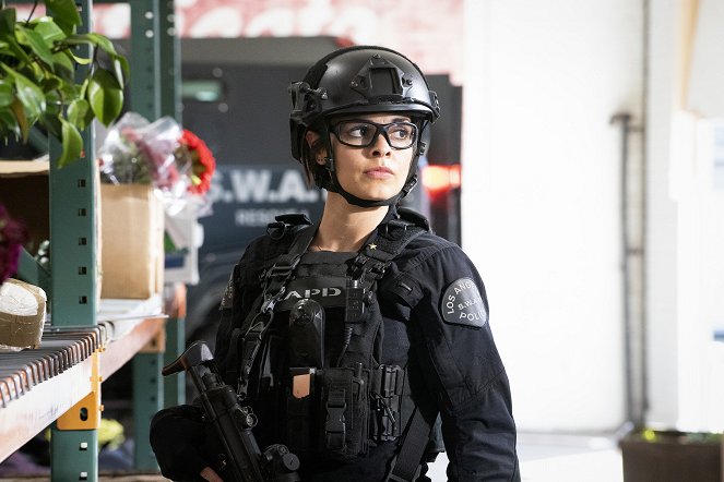 SWAT - Különleges egység - Season 3 - Vágott virág - Filmfotók - Lina Esco