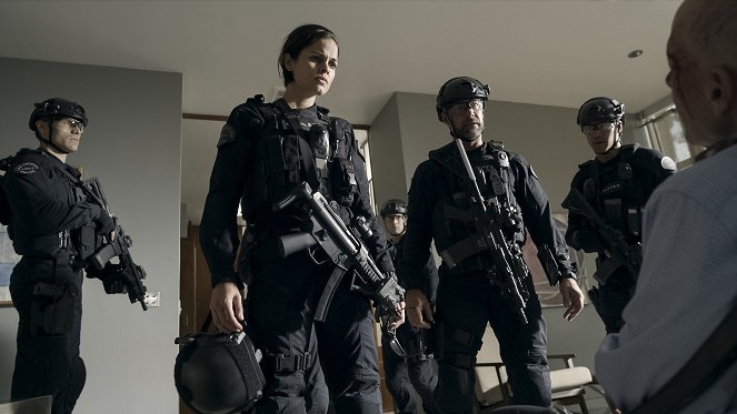 SWAT - Különleges egység - Szabadulószoba - Filmfotók - Lina Esco, Jay Harrington