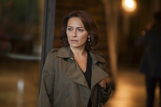 Kardeş Çocukları - Season 2 - Episode 3 - Film - Ayça Bingöl