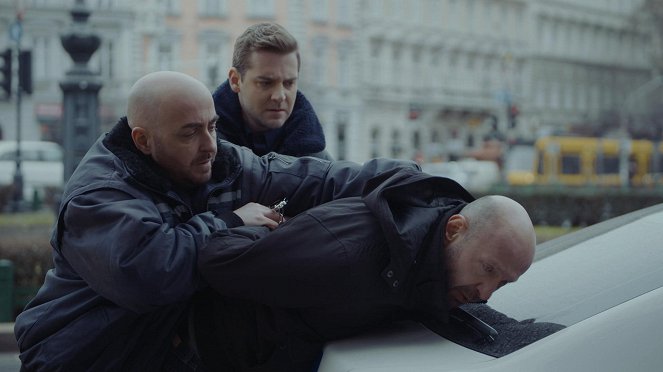 Drága örökösök - Season 1 - A taxizás ára - Photos - Ferenc Lengyel