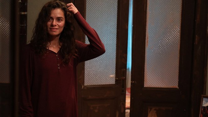 Kadın - Episode 5 - De la película - Özge Özpirinçci