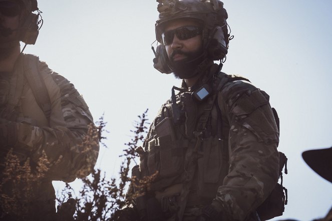 SEAL Team - Danger Crossing - Kuvat elokuvasta - Neil Brown Jr.
