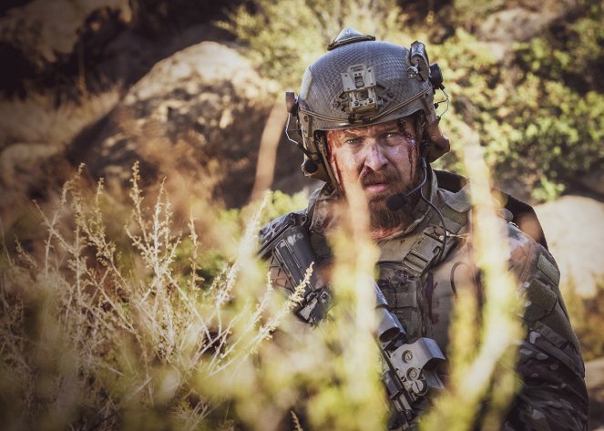SEAL Team - Season 3 - Spiel mit dem Feuer - Filmfotos - A. J. Buckley