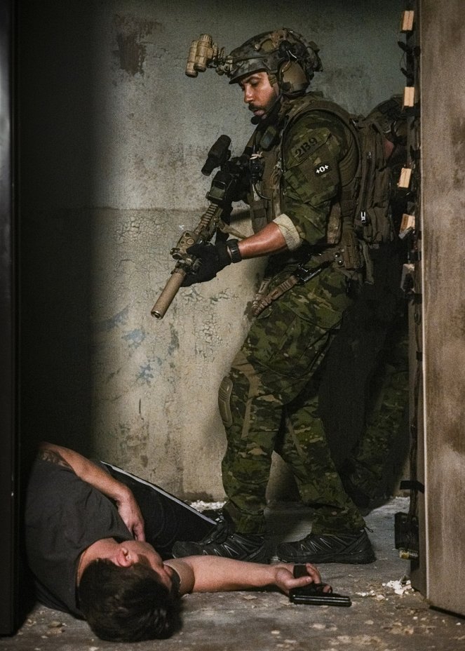 SEAL Team - Season 3 - Unbecoming an Officer - Photos - Neil Brown Jr.