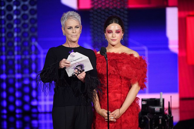 American Music Awards 2019 - Photos - Jamie Lee Curtis, Katherine Langford