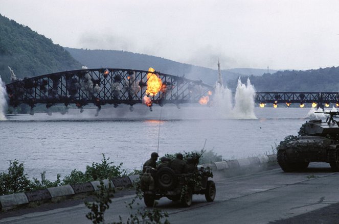 Viimeinen silta yli Reinin - Kuvat elokuvasta
